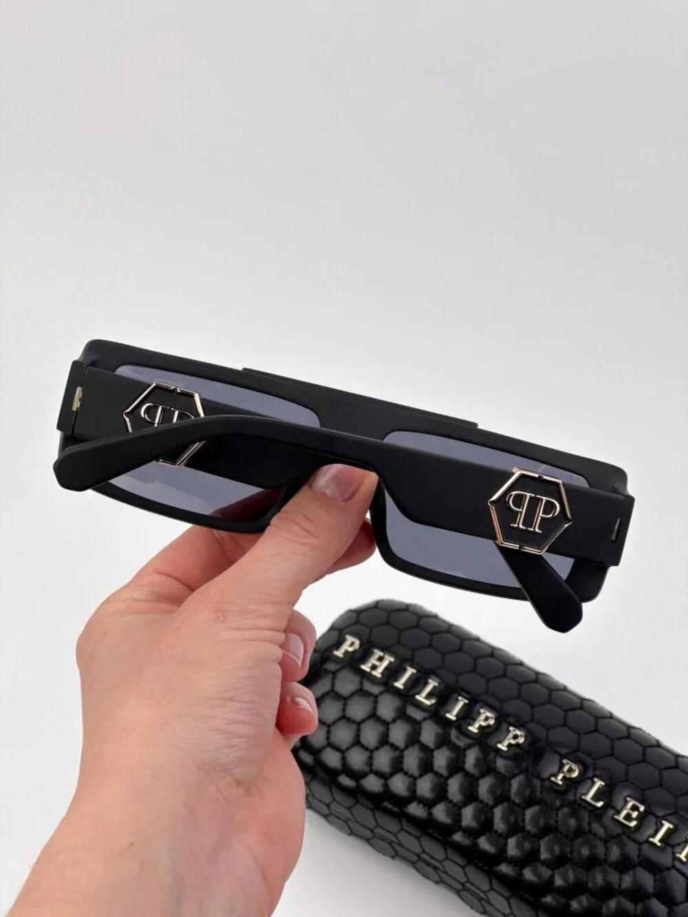 Philipp Plein Men’s Sunglasses Black Gold Mirror Pattern Rectangle SPP003M 703L